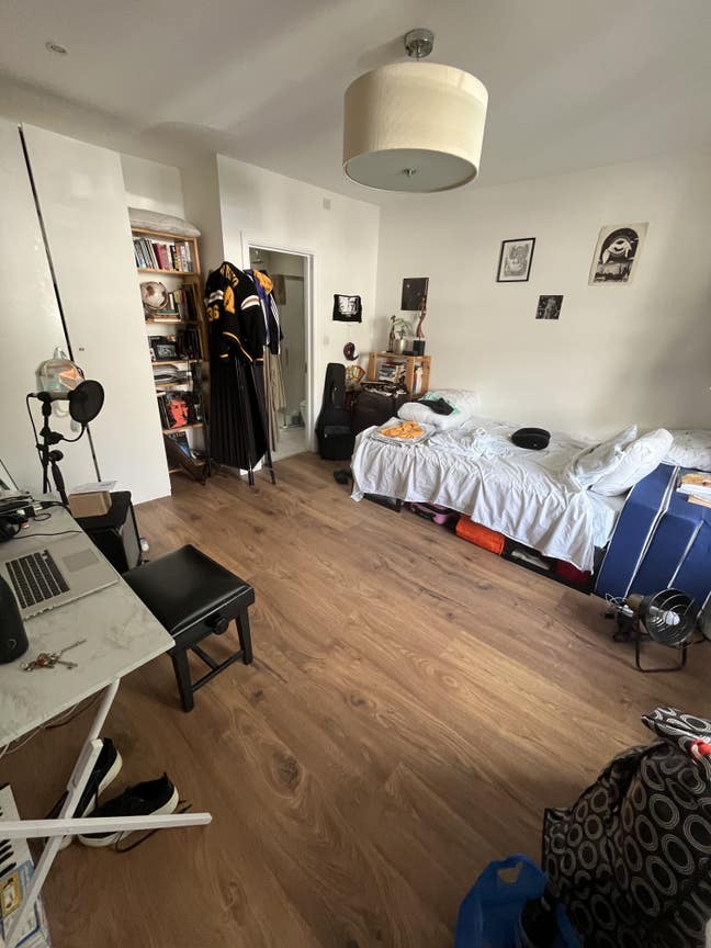 ***Ensuite room in house with garden Northern Line Main Photo