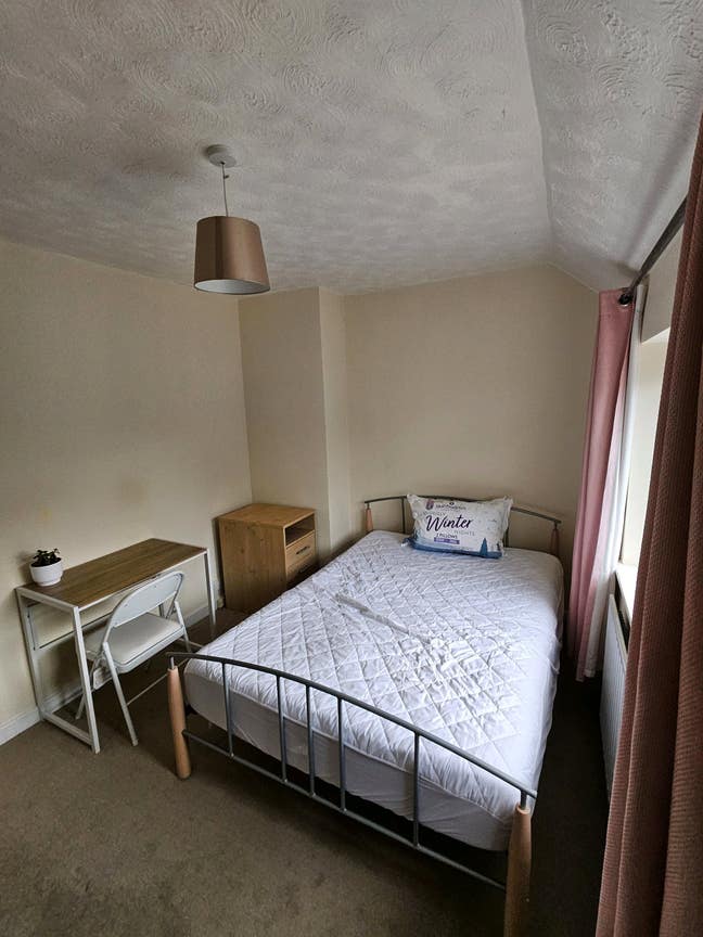 Very calm and chill rooms in Bletchley area. Main Photo