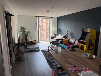 En suite room available  Main Photo