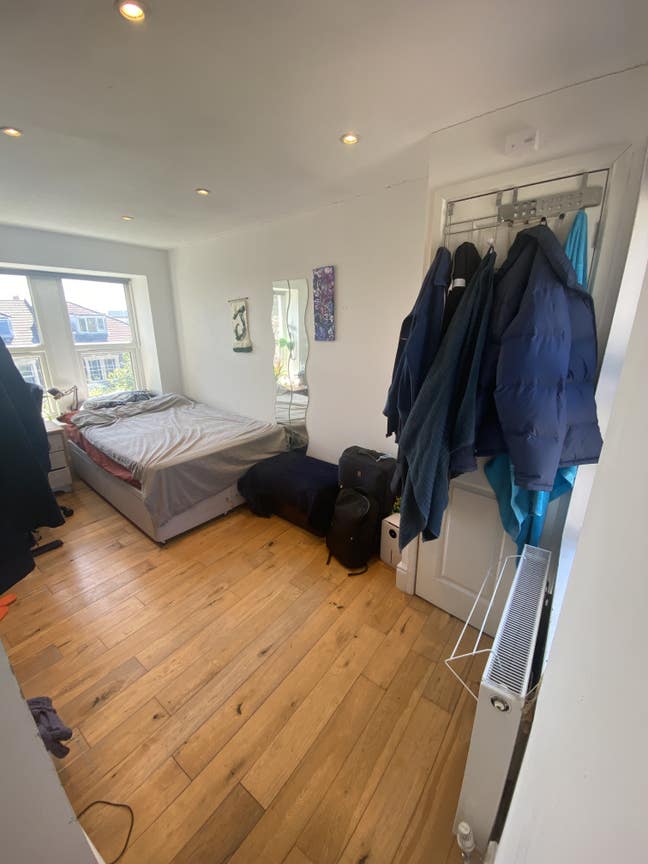 Bright 1st floor flat looking over Bristol  Main Photo