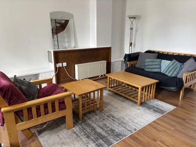 Double sunny room  in quiet friendly area Main Photo