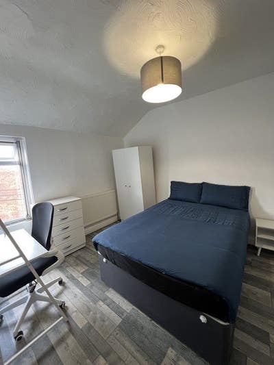 3 bedroom property available near Manchester City Main Photo