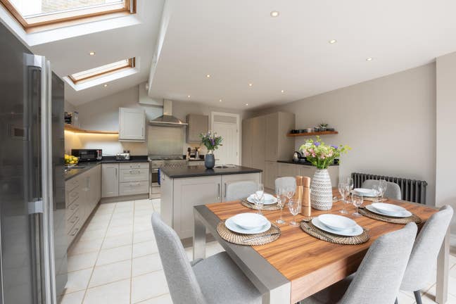 Stunning Double Bedroom in Balham Main Photo