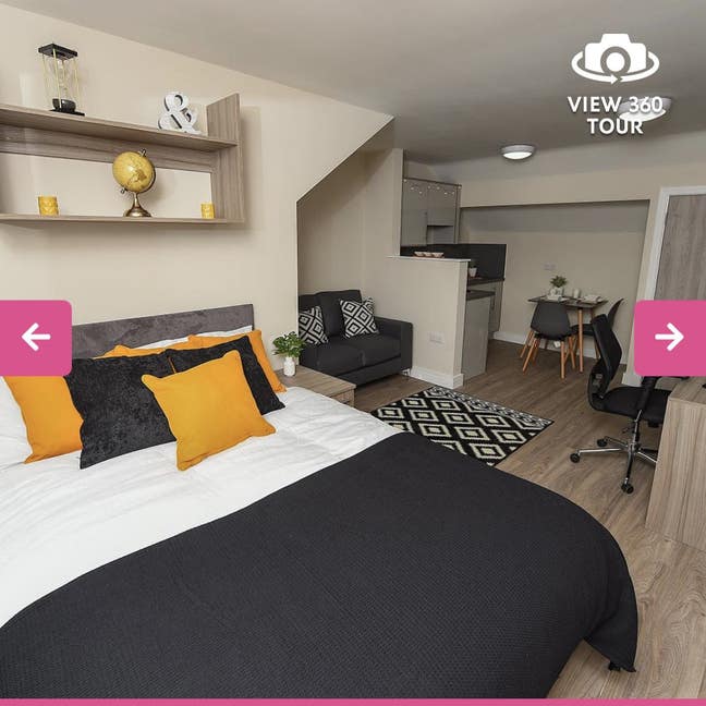 Platinum studio room ensuite and kitchen ormskirk Main Photo