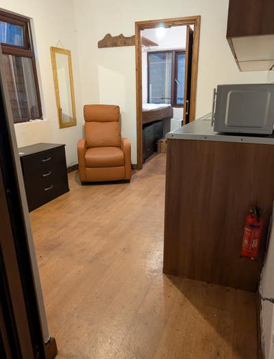 Small Self Contained Annexe Main Photo