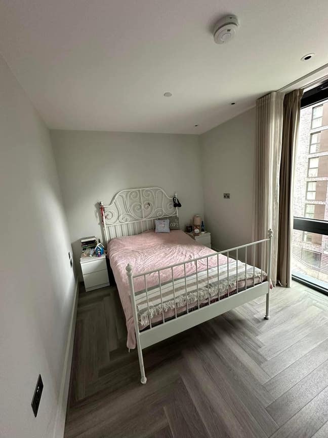 An amazing double room in a new building Main Photo