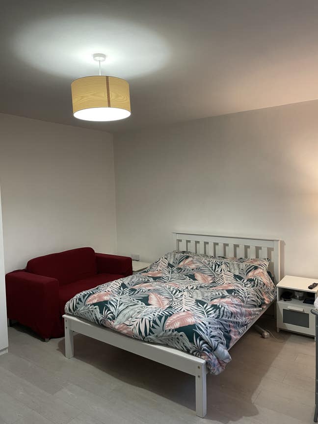 Huge double room with private balcony  Main Photo