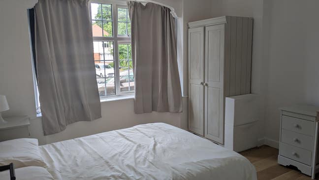 Brand new studio flat near Reading University  Main Photo