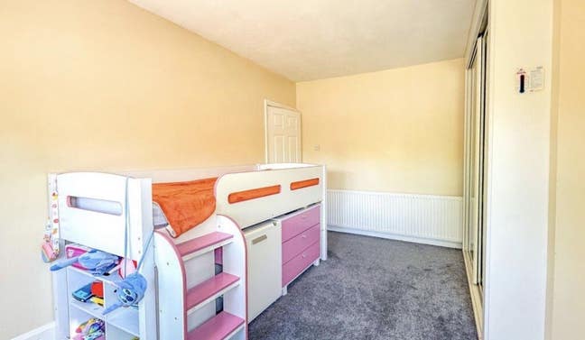 Double room in family house Main Photo