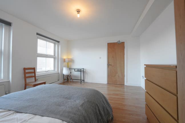 Bright & Beautiful Rooms next to Liverpool Street! Main Photo