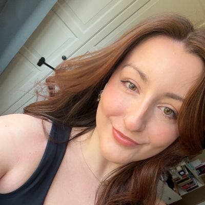 I am 24 and am starting a new job in marketin... Main Photo