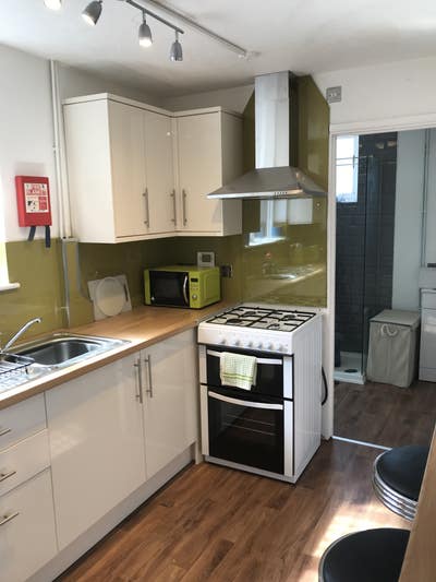 1 large double room available now Main Photo
