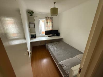 Room with private bathroom ( not shared) Main Photo