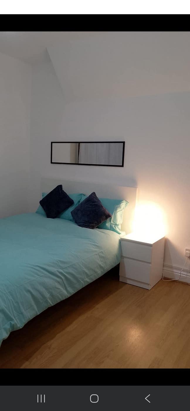 Spacious Double bedroom in Newham  Main Photo