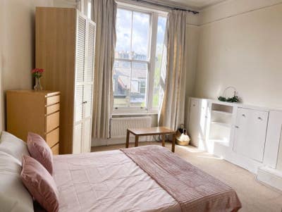 🌸 Stunning Room in Little Venice *lots of storage* Main Photo