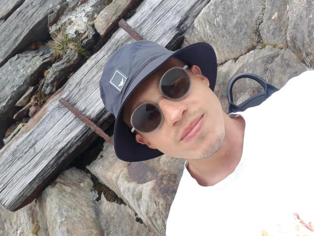 33 Male with a Husky looking for Room or Buddy up Main Photo