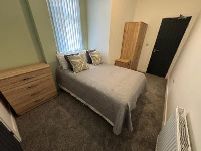 *Brand new Refurbished House Share* Main Photo