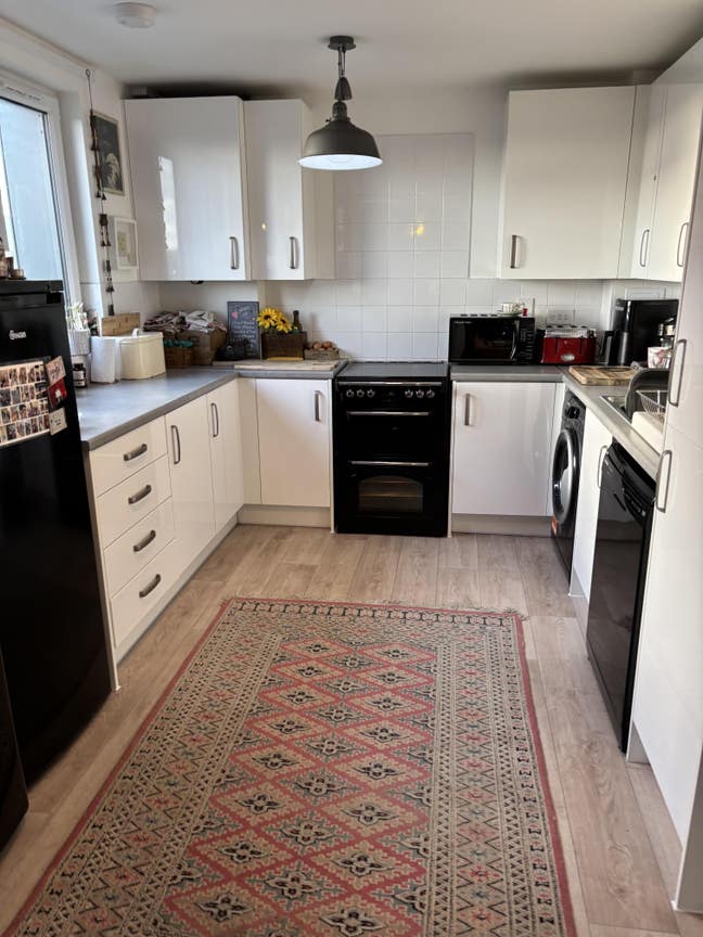Lovely large double room shared house Main Photo