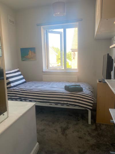 Small single room Main Photo