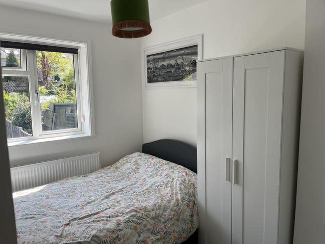 Lovely room available  Main Photo