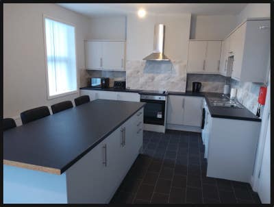 Stylish Single En-Suite Rooms on Pontefract Road Main Photo