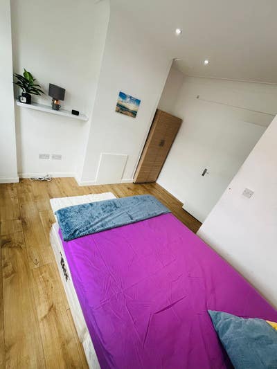 🌳 Comfortable Double Room in Quiet South London  Main Photo