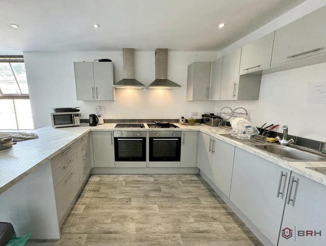 📍 Wakefield WF1 | Ensuite Double Room | All Bills Main Photo