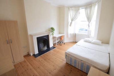 Large room located in Kensal Green-zone 2 Main Photo