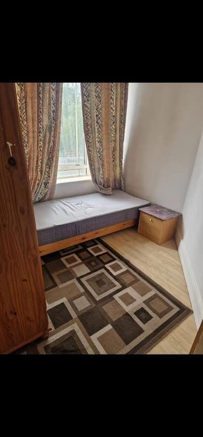 Beautiful Single Room in Shared Flat – IG11 8EU Main Photo