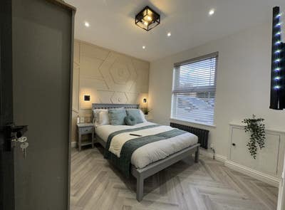 Newly Renovated Double Room in Northampton  Main Photo
