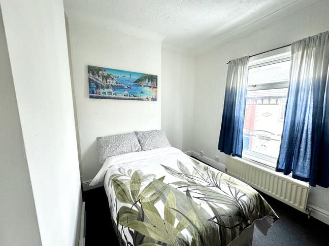 Furnished Room in Wednesbury House share Main Photo