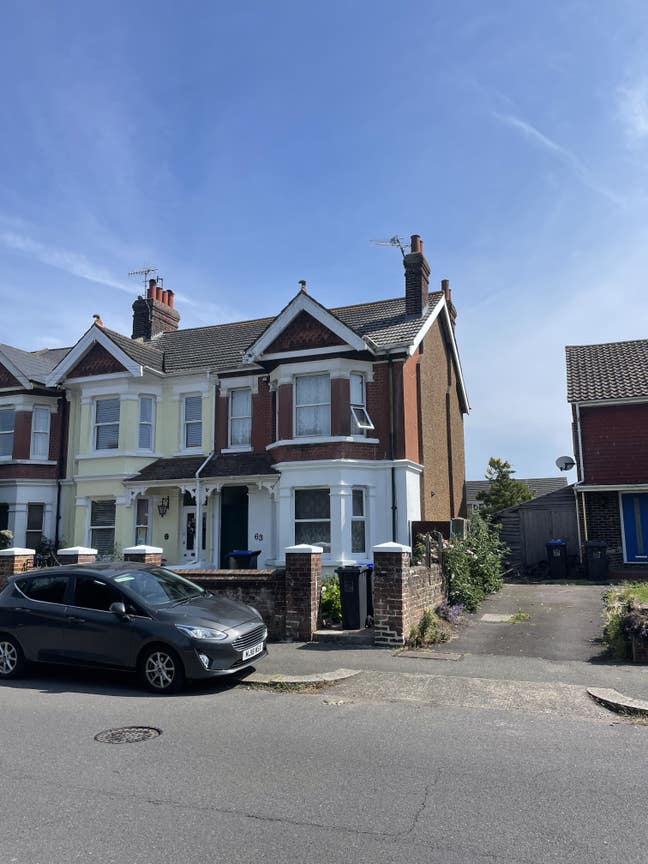 Bedsit in centre of Worthing  Main Photo