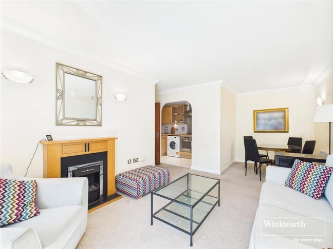 Double Room Available in Flatshare — Reading Town  Main Photo