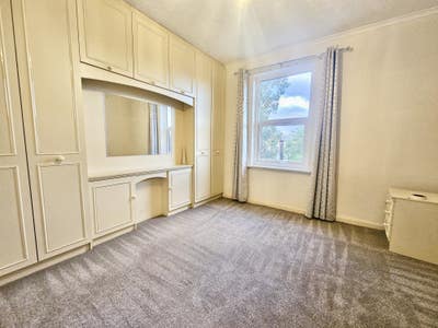 Rooms for rent in Chadwell Heath, Romford RM6 Main Photo