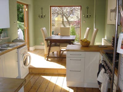 Large furnished double near harbourside Main Photo