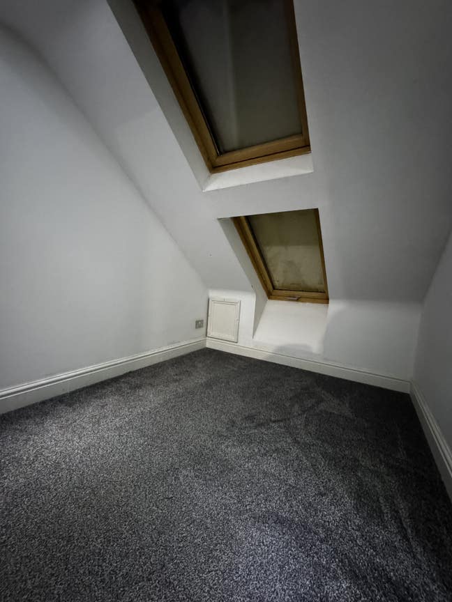 A small loft room which is convenient and comfort Main Photo