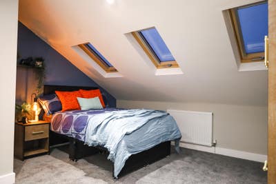 Bills Included Spacious Double Room & En-Suite  Main Photo