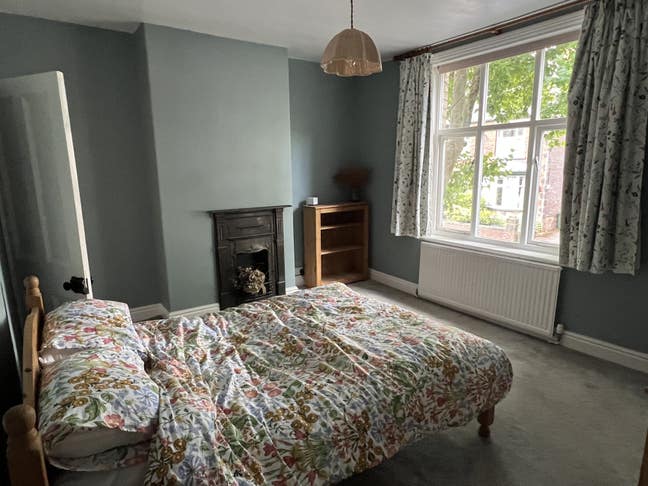 Double Room for Short Term Let Main Photo