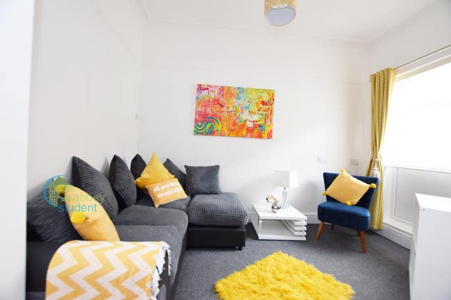 City Centre House - Young Professionals  Main Photo