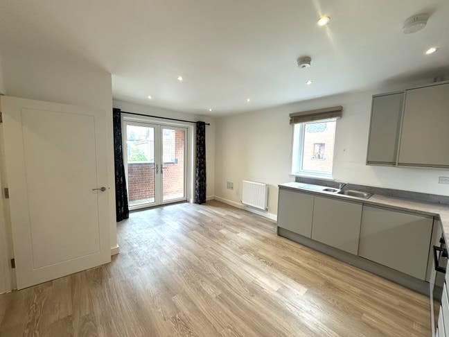 New Build 2 x Double Bedoom En-Suite with Parking  Main Photo