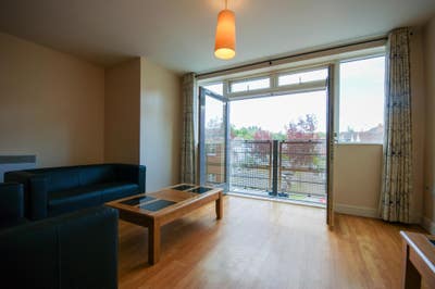 2 Bed 2 Bath Flat  Main Photo