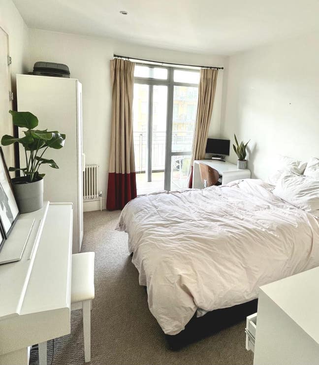 Gorgeous Double Room in Victoria (bills included) Main Photo