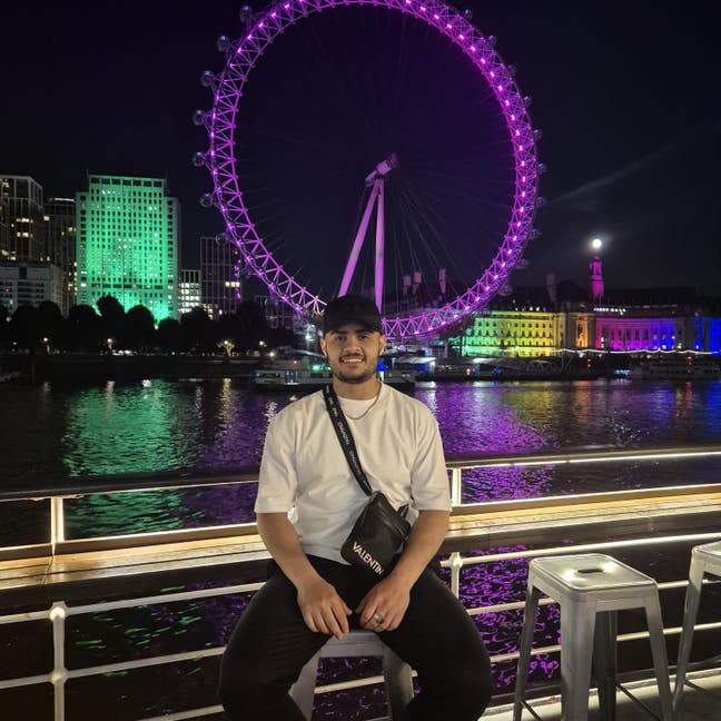 25 year old Male seeks a double room Main Photo