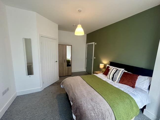 🚨   Double En Suite Room Available Now🚨 Main Photo