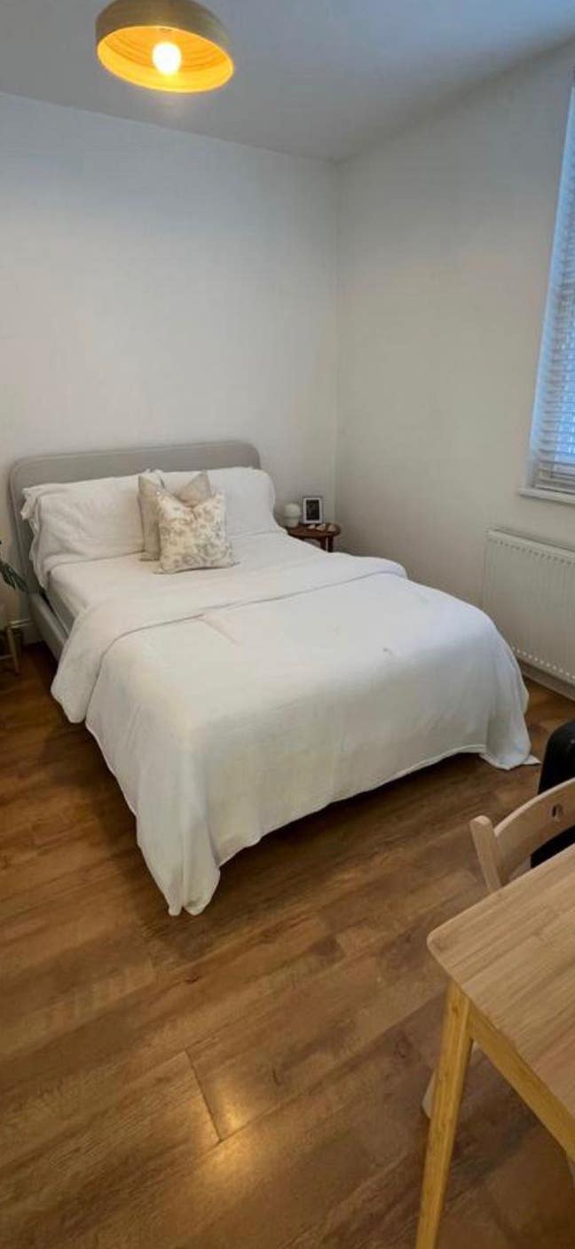 Double room near Canary wharf  Main Photo
