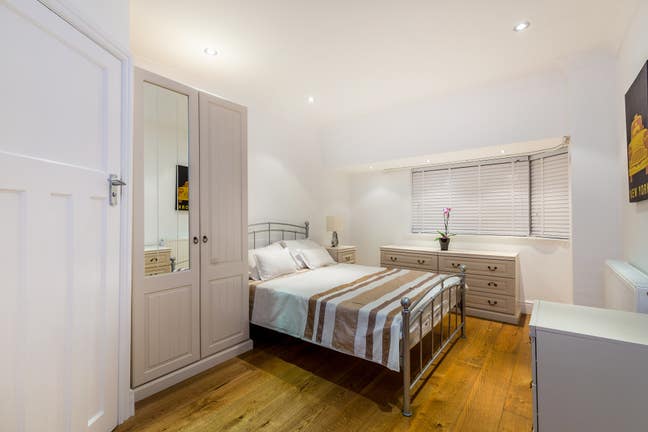 Dble Ensuite  I No Deposit*I Clean and Tidy House Main Photo