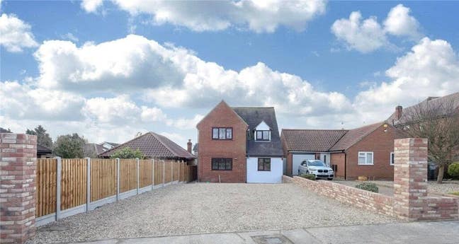 5 Available Bedrooms, Colchester CO4 3BL - House Main Photo