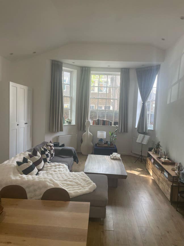 Room in Central, Bright, Modern Stockwell Flat  Main Photo