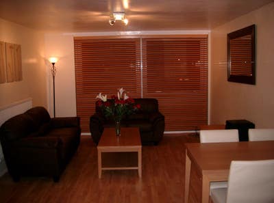 Luxurous 3 double bed flat in Tooting SW17 Main Photo