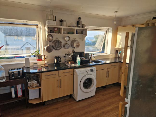 Large Flat in Glastonbury with Views of the Tor Main Photo